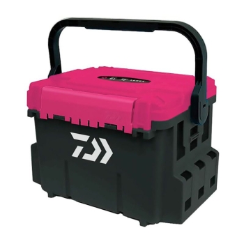 Ящик рыболовный DAIWA Tackle Box TB7000 цвет Kohga Pink / Black в интернет магазине Rybaki.ru